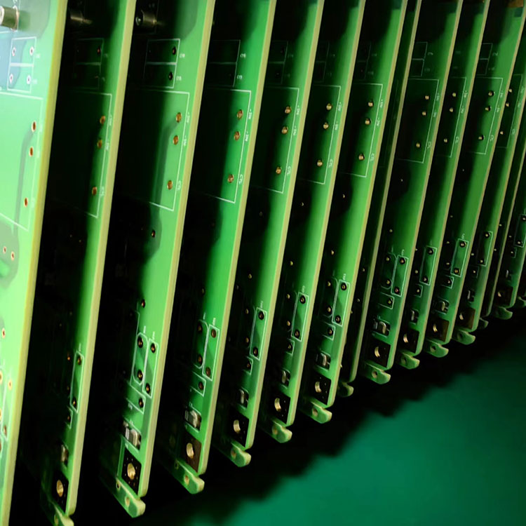 Γιατί τα PCB της Rogers γίνονται η προτιμώμενη επιλογή για εφαρμογές υψηλών συχνοτήτων;